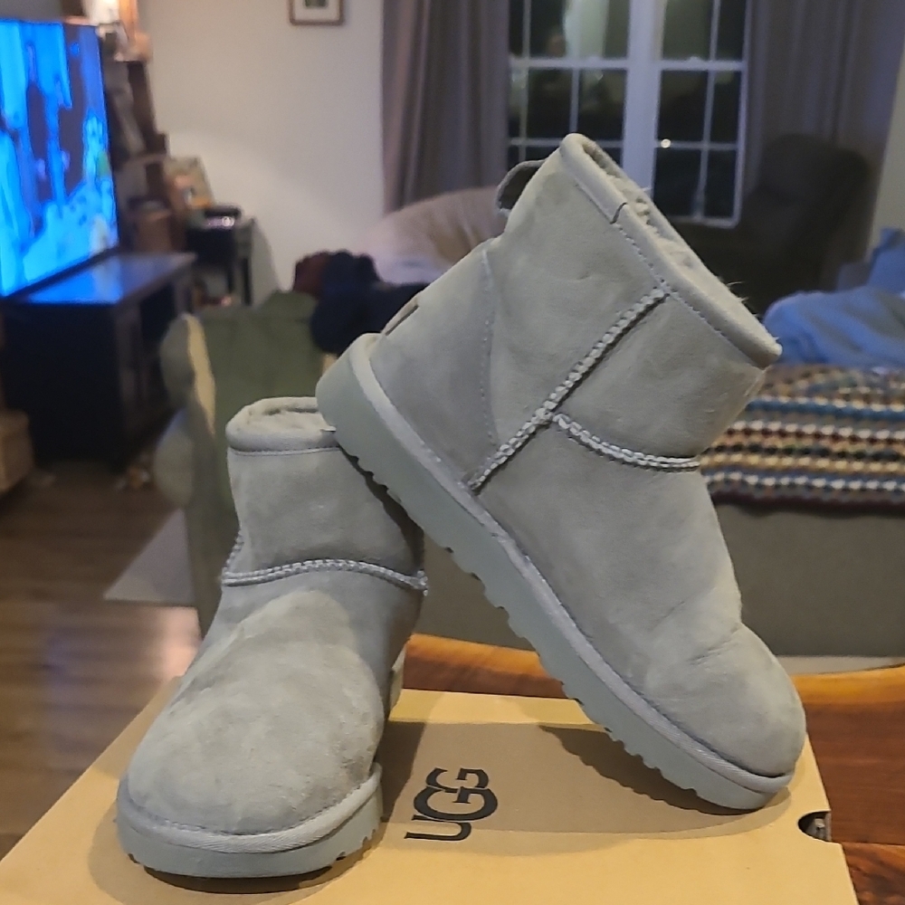 UGG Gray Ankle Boots Classic Slip-On Style - Picture 2 of 3